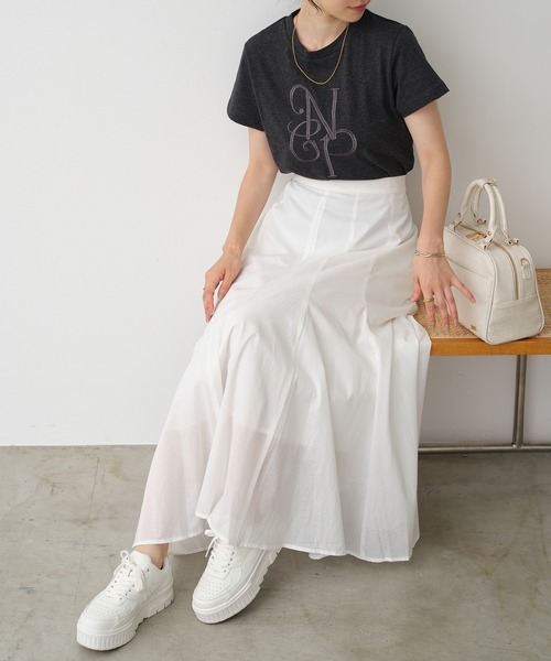 one after another NICE CLAUP(ワンアフターアナザーナイスクラップ)の「イニシャルロゴ刺繍Tシャツ(Tシャツ/カットソー・レディース・ライトベージュ/オフホワイト/チャコールグレー・FREE)」の12枚目の写真