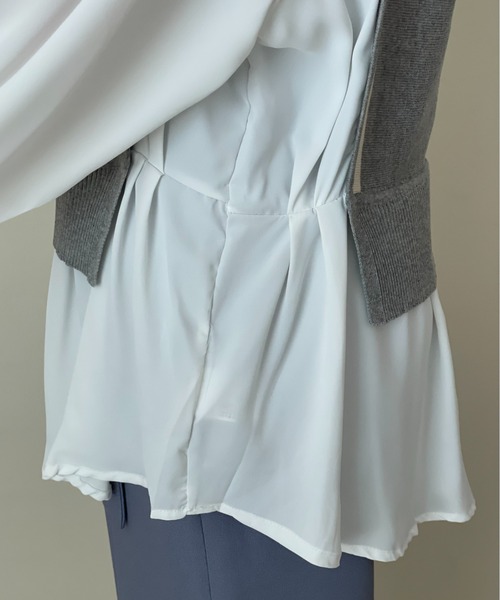 DOLLUPOOPS（ドールアップウップス）の「ラインニットベストドッキングブラウス（シャツ/ブラウス・レディース・ブラック/ネイビー/グレー・38）」の11枚目の写真