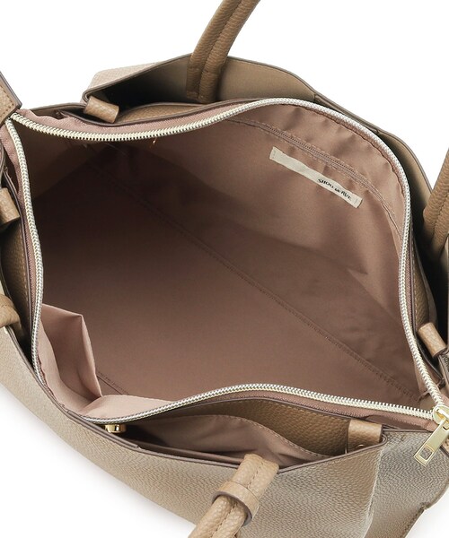 SHOO・LA・RUE（シューラルー）の「◆【軽量／2WAY／A4】ふわっと軽いトートバッグ（トートバッグ・レディース・サンドベージュ/ブラック/グレー・00）」の18枚目の写真