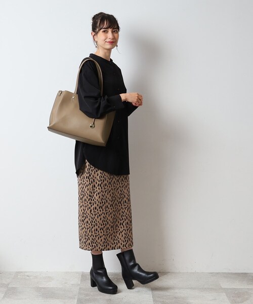 SHOO・LA・RUE（シューラルー）の「◆【軽量／2WAY／A4】ふわっと軽いトートバッグ（トートバッグ・レディース・サンドベージュ/ブラック/グレー・00）」の15枚目の写真