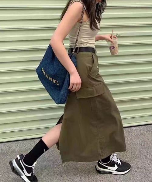 SPIGA（スピーガ）の「ﾍﾞﾙﾄ付ﾊﾞｯｸｽﾘｯﾄｶｰｺﾞﾛﾝｸﾞｽｶｰﾄ（スカート・レディース・カーキ/ブラック/グレー・FREE）」の4枚目の写真