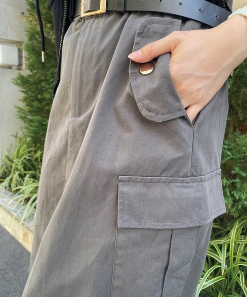 SPIGA（スピーガ）の「ﾍﾞﾙﾄ付ﾊﾞｯｸｽﾘｯﾄｶｰｺﾞﾛﾝｸﾞｽｶｰﾄ（スカート・レディース・カーキ/ブラック/グレー・FREE）」の9枚目の写真