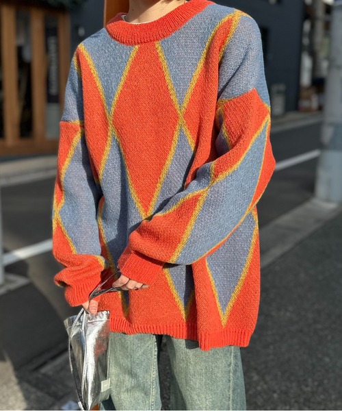 mi via loca（ミヴィアロカ）の「ダブルジャガード ダイヤ柄 ニット（ニット/セーター・レディース・パープル/オレンジ・FREE）」の13枚目の写真