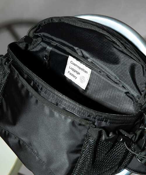 URBAN RESEARCH（アーバンリサーチ）の「『撥水』C.L.F BELT BAG（ボディバッグ/ウエストポーチ・メンズ・ブラック・FREE）」の6枚目の写真