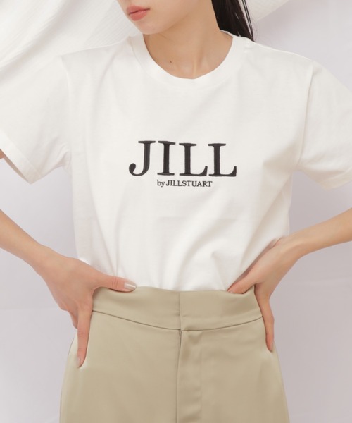 JILL by JILL STUART（ジルバイジルスチュアート）の「◇JBオーガニック刺繍ロゴＴシャツ（Tシャツ/カットソー・レディース・ブラック/ホワイト系その他3/オレンジ/オフホワイト/ホワイト系その他/ダークパープル/ライトピンク/ホワイト/ピンク系その他/シルバー系その他・FREE）」の3枚目の写真