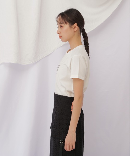 JILL by JILL STUART（ジルバイジルスチュアート）の「◇JBオーガニック刺繍ロゴＴシャツ（Tシャツ/カットソー・レディース・ブラック/ホワイト系その他3/オレンジ/オフホワイト/ホワイト系その他/ダークパープル/ライトピンク/ホワイト/ピンク系その他/シルバー系その他・FREE）」の18枚目の写真