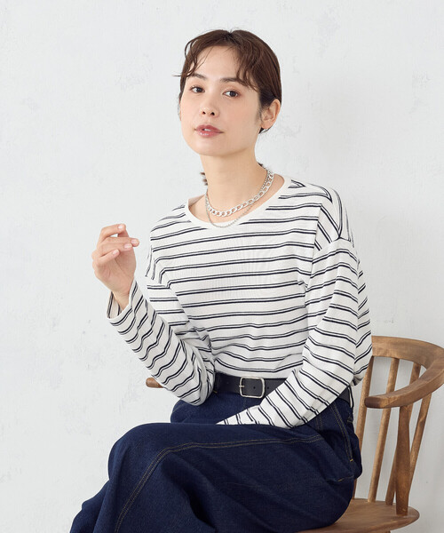 COMME CA ISM(コムサイズム)の「マルチボーダー ロングTシャツ(Tシャツ/カットソー・レディース・ホワイト×ネイビー/ネイビー×ホワイト・MEDIUM/LARGE)」の2枚目の写真