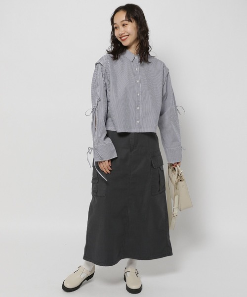 niko and...（ニコアンド）の「バックサテンミリタリースカート（スカート・レディース・カーキ/アイボリー/チャコール・MEDIUM/LARGE）」の4枚目の写真