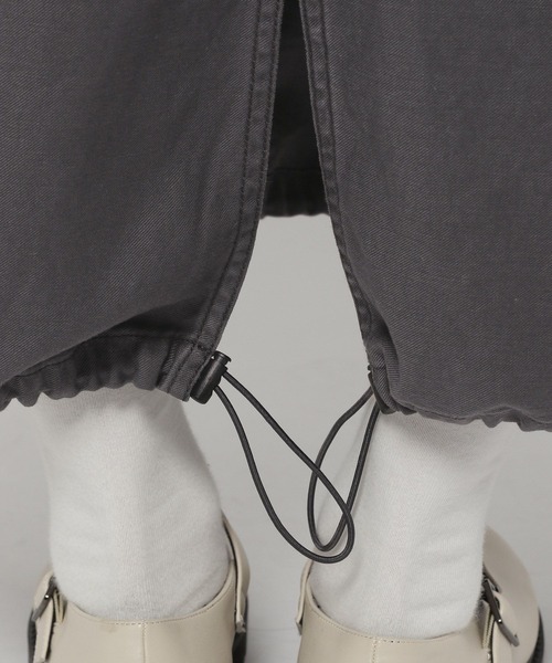 niko and...（ニコアンド）の「バックサテンミリタリースカート（スカート・レディース・カーキ/アイボリー/チャコール・MEDIUM/LARGE）」の13枚目の写真