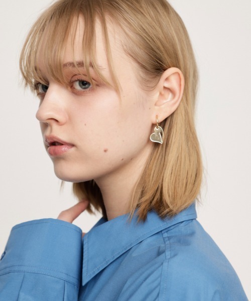 SLY（スライ）の「HEART PLATE P/EARRING ハート プレート ピアス（ピアス（両耳用）・レディース・シルバー/ゴールド・FREE）」の13枚目の写真