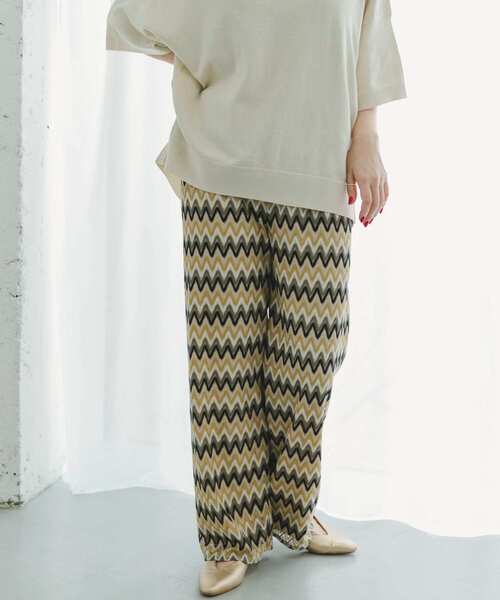 ITEMS URBANRESEARCH（アイテムズ アーバンリサーチ）の「カラーレースイージーパンツ（その他パンツ・レディース・ブルー/ブラック/ベージュ/グレー・FREE）」の17枚目の写真