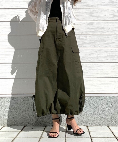 Q（キュー）の「ドローストリングカーゴバルーンスカート（スカート・レディース・ブラック/オリーブ/ブルー・MEDIUM）」の3枚目の写真