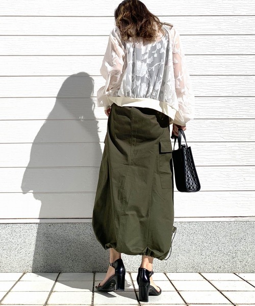 Q（キュー）の「ドローストリングカーゴバルーンスカート（スカート・レディース・ブラック/オリーブ/ブルー・MEDIUM）」の13枚目の写真