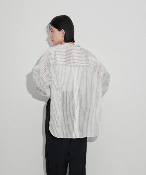 ADAM ET ROPE'（アダムエロペ）の「バックオープンシアーシャツ（シャツ/ブラウス・レディース・ホワイト系その他5/キナリ/ピンク・FREE）」の13枚目の写真