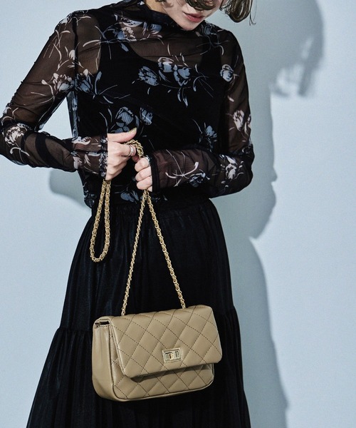 Fashion Letter(ファッションレター)の「チェーンショルダー キルティング ミニバッグ(ショルダーバッグ・レディース・ホワイト/ベージュ/ブラック・FREE)」の8枚目の写真