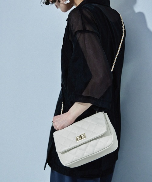 Fashion Letter(ファッションレター)の「チェーンショルダー キルティング ミニバッグ(ショルダーバッグ・レディース・ホワイト/ベージュ/ブラック・FREE)」の13枚目の写真