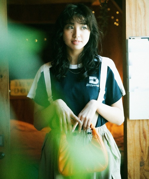 DOUBLE NAME（ダブルネーム）の「ＤＮＣ　ＲＥＴＯＲＯ　ＳＰＯＲＴＳ配色ラインＴＥＥ（Tシャツ/カットソー・レディース・グリーン/オフホワイト/ブラック・FREE）」の3枚目の写真