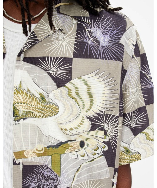 ALLSAINTS(オールセインツ)の「SEBASTIAN FLORAL PRINT RELAXED FIT SHIRT | SEBASTIAN フローラル プリント リラックス フィット シャツ(シャツ/ブラウス・メンズ・グレー系その他・S/M/XL/L/XS)」の5枚目の写真