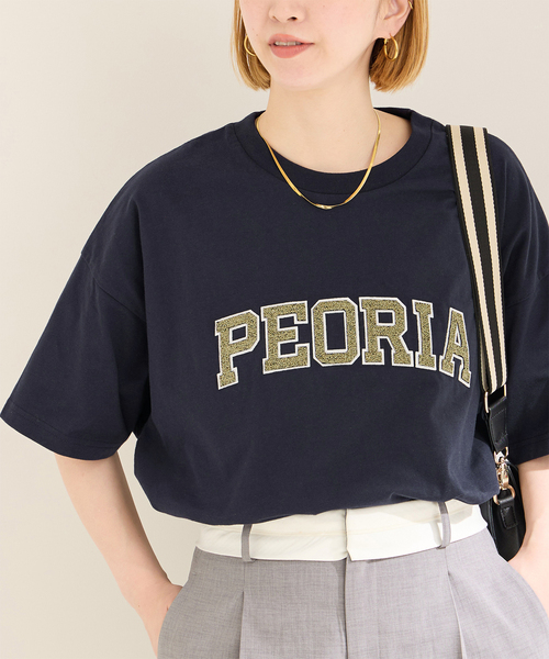 B.C STOCK(ベーセーストック)の「ラメ刺繍ロゴTEE(Tシャツ/カットソー・レディース・ホワイト/チャコールグレー/ネイビー・FREE)」の3枚目の写真