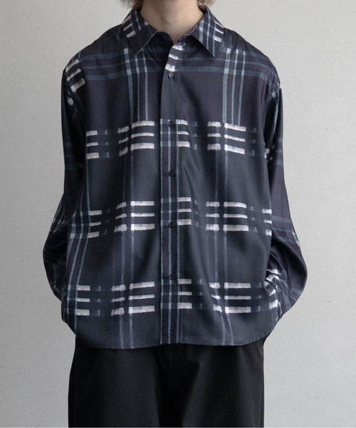 CASPER JOHN（キャスパージョン）の「Various loose shirts -high drape-/バリアスルーズシャツ -ハイドレープ-（シャツ/ブラウス・メンズ・ブラック系その他/グレー/アイボリー/グレイッシュベージュ/ブラウン系その他/ブラック系その他2/ブラック/ホワイト×ブラック/テラコッタ/ブラウン・LARGE/MEDIUM/SMALL/X-SMALL）」の5枚目の写真