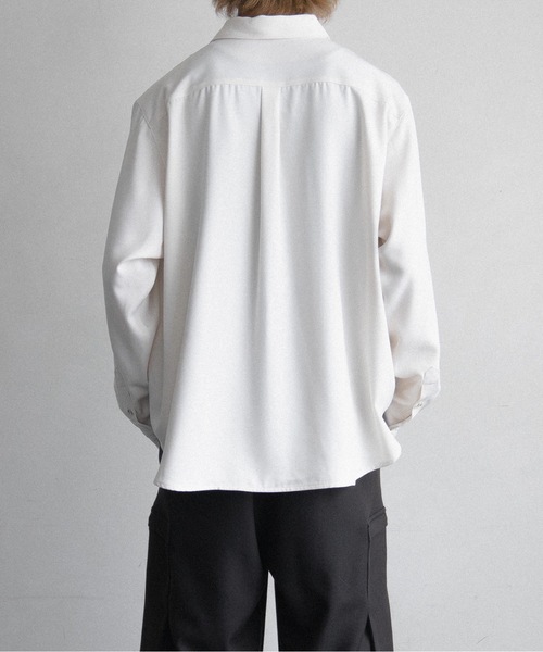 CASPER JOHN（キャスパージョン）の「Various loose shirts -high drape-/バリアスルーズシャツ -ハイドレープ-（シャツ/ブラウス・メンズ・ブラック系その他/グレー/アイボリー/グレイッシュベージュ/ブラウン系その他/ブラック系その他2/ブラック/ホワイト×ブラック/テラコッタ/ブラウン・LARGE/MEDIUM/SMALL/X-SMALL）」の14枚目の写真