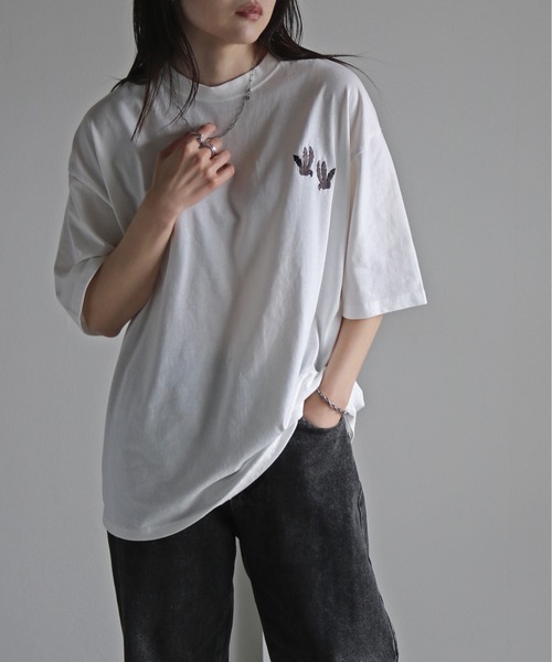 COURO(コウロ)の「アニマルワンポイント刺繍バックプリントTシャツ(Tシャツ/カットソー・レディース・ホワイト系7/ホワイト系8/ホワイト/ホワイト系4/ホワイト系6/ホワイト系3/ホワイト系5/ホワイト系/ホワイト系1/ホワイト系2・M/L/XL)」の21枚目の写真