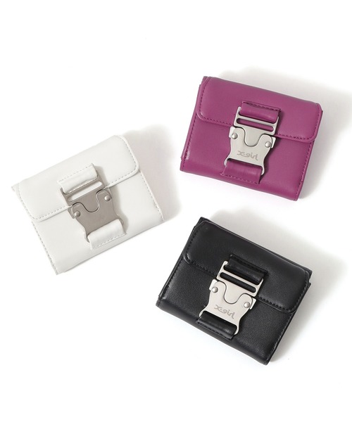 X-girl（エックスガール）の「MOTIF BUCKLE MINI WALLET（財布・レディース・ブラック/ホワイト/パープル・ONE SIZE）」の4枚目の写真