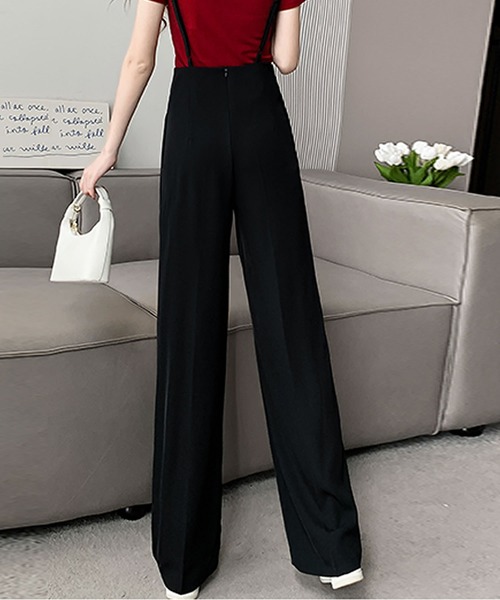 Primazel（プリマゼル）の「タック入りストレートサロペットパンツ（サロペット/オーバーオール・レディース・ブラック・M）」の12枚目の写真