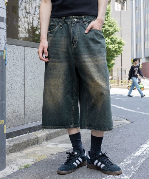 INFLATION(インフレーション)の「INFLATION/クロップワイドショートパンツ(デニムパンツ・メンズ・ブラック/ロイヤルブルー・MEDIUM/SMALL/LARGE)」の2枚目の写真