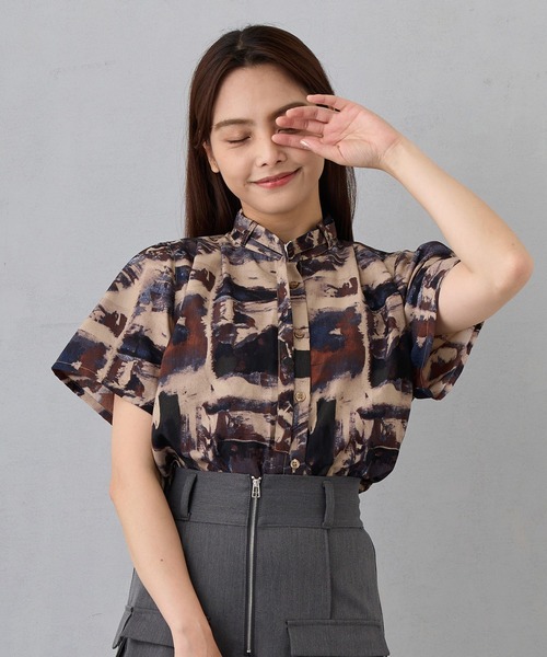 NICOLE CLUB（ニコル　クラブ）の「衿ベルト 水彩柄ブラウス（シャツ/ブラウス・レディース・ネイビー/グレー/ベージュ・MEDIUM）」の3枚目の写真