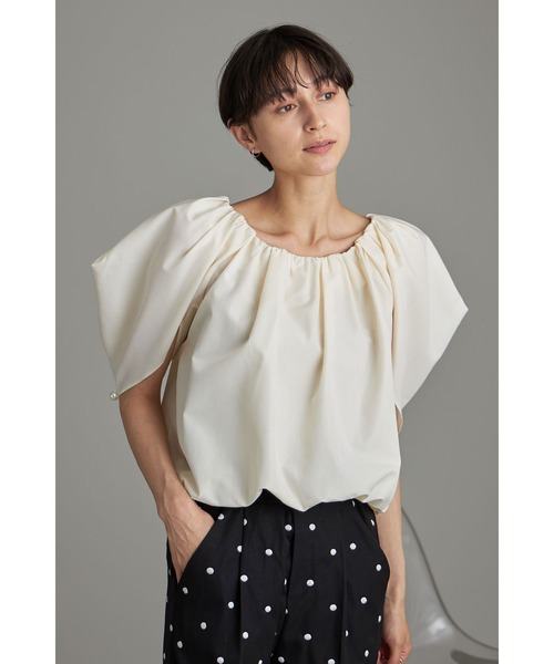 &. NOSTALGIA(アンドドットノスタルジア)の「コクーンスリーブギャザーブラウス(Tシャツ/カットソー・レディース・ネイビー/アイボリー・M)」の1枚目の写真