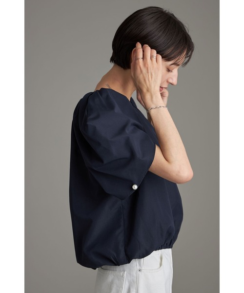 &. NOSTALGIA(アンドドットノスタルジア)の「コクーンスリーブギャザーブラウス(Tシャツ/カットソー・レディース・ネイビー/アイボリー・M)」の9枚目の写真