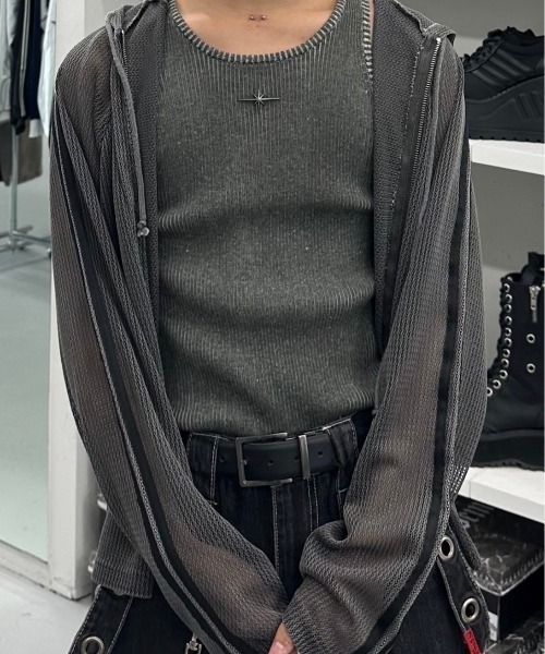 XU（エックスユー）の「【XU】pigment track mesh zip hoodie（パーカー・メンズ・ベージュ/チャコール・ONE SIZE）」の7枚目の写真