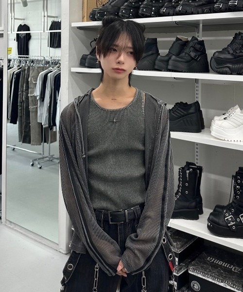 XU（エックスユー）の「【XU】pigment track mesh zip hoodie（パーカー・メンズ・ベージュ/チャコール・ONE SIZE）」の6枚目の写真