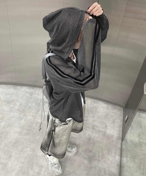 XU（エックスユー）の「【XU】pigment track mesh zip hoodie（パーカー・メンズ・ベージュ/チャコール・ONE SIZE）」の12枚目の写真