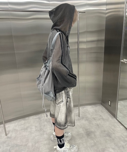 XU（エックスユー）の「【XU】pigment track mesh zip hoodie（パーカー・メンズ・ベージュ/チャコール・ONE SIZE）」の10枚目の写真