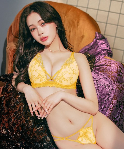 ヌーディ リリー エンブロイダリーブラジャー & バック透け フルバック ショーツ セット（ブラ&ショーツ）｜Reinest（レイネスト）