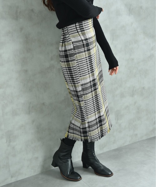 INTERPLANET（インタープラネット）の「ＢＩＧチェックツイードタイトスカート（スカート・レディース・イエロー/ブラック・FREE）」の10枚目の写真