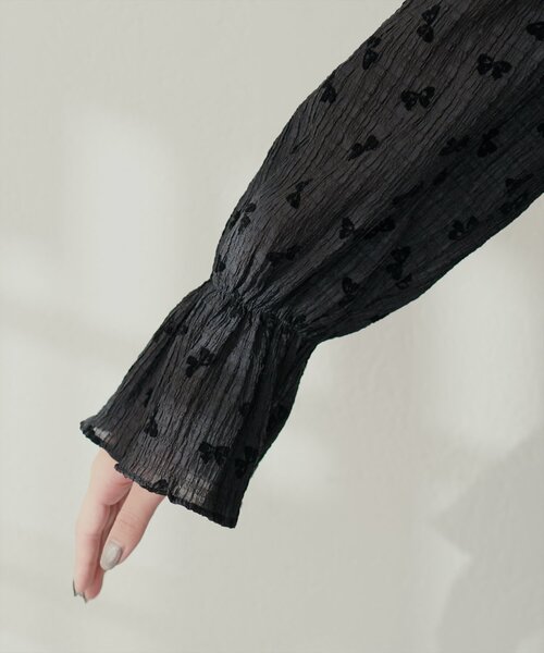 natural couture(ナチュラルクチュール)の「リボンフロッキープチハイワンピース(ワンピース・レディース・アイボリー/ブラック・MEDIUM/LARGE)」の5枚目の写真