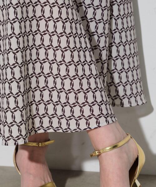 GALLEST（ギャレスト）の「◆ヴィンテージ柄フレアスカート（スカート・レディース・ブラック系4/アイボリー系4・36/38/40）」の5枚目の写真