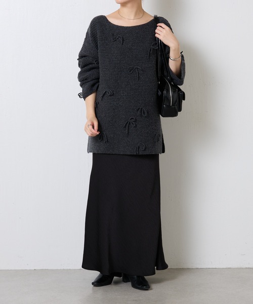 COLLAGE GALLARDAGALANTE（コラージュガリャルダガランテ）の「リボンオーバーニット（ニット/セーター・レディース・チャコールグレー/モカ・FREE）」の3枚目の写真