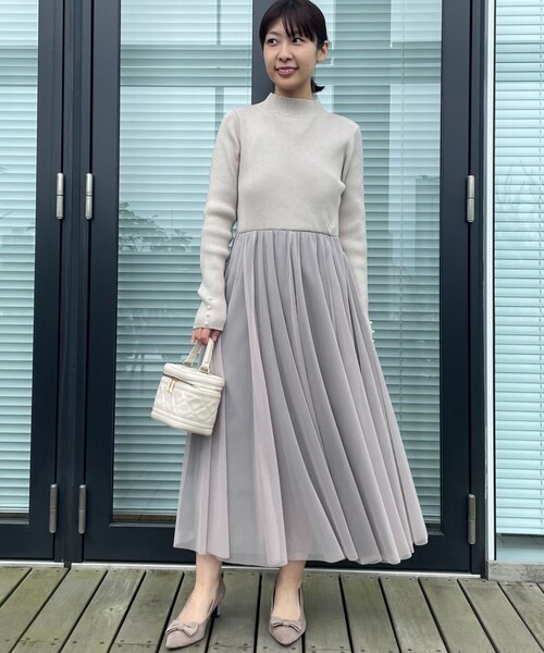 couture brooch（クチュールブローチ）の「◆【ふわっと軽い上品なワンピ】ラメニットチュールドッキングワンピース（ワンピース・レディース・サンドベージュ/ブラック/ナチュラル・42/36/38）」の21枚目の写真