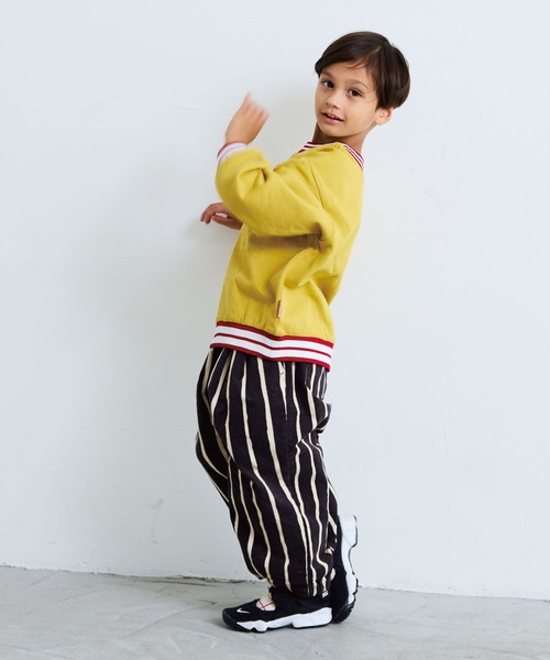 LSP WOW(エルエスピーワオ)の「【LSP WOW!】両面ラインリブトレーナー(スウェット・キッズ・ネイビー/オフホワイト/ライトピンク/ブラック/イエロー/エメラルド・100/90/130/120/110/80)」の17枚目の写真