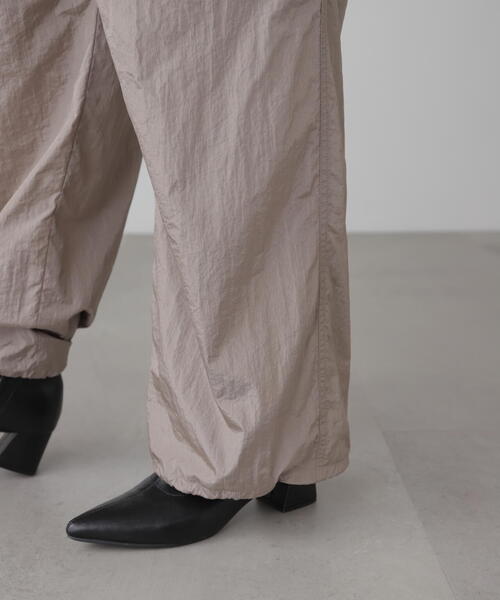 FREE'S MART（フリーズマート）の「◆ジップポケットパラシュートパンツ（その他パンツ・レディース・ブラック/グレー・LARGE/MEDIUM）」の5枚目の写真