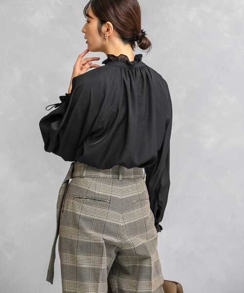 URBAN RESEARCH ROSSO WOMEN(アーバンリサーチ ロッソ)の「セミシアーフリルディテールブラウス(シャツ/ブラウス・レディース・オレンジ/ブラック/アイボリー・FREE)」の8枚目の写真