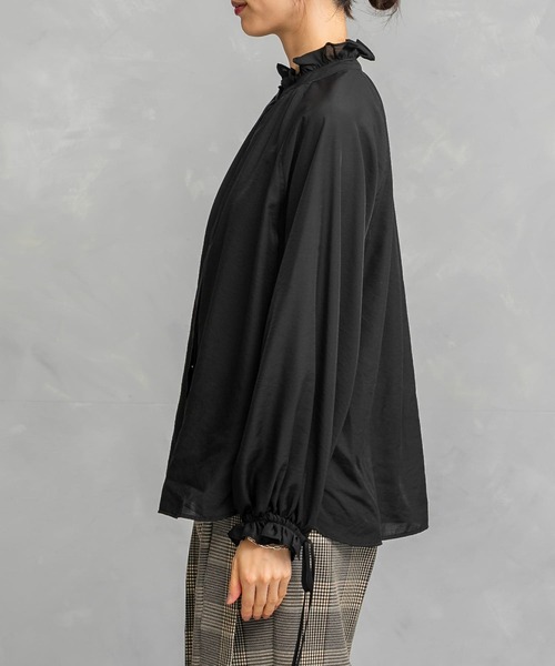 URBAN RESEARCH ROSSO WOMEN(アーバンリサーチ ロッソ)の「セミシアーフリルディテールブラウス(シャツ/ブラウス・レディース・オレンジ/ブラック/アイボリー・FREE)」の12枚目の写真