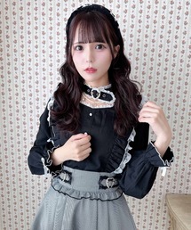 ハートバックルチェーン付き長袖ブラウス
