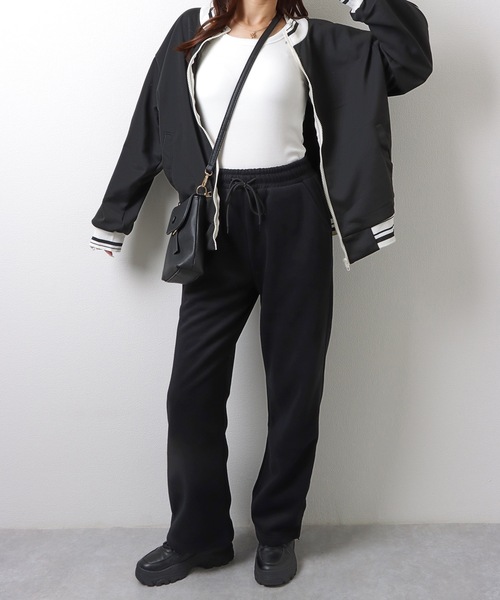 DAYRA（デイラ）の「裏起毛あり/なし 選べる2タイプ ソリッドカラー ストレート セミワイド イージー パンツ（スウェットパンツ・レディース・グリーン/ブラウン/ブラック/ブルーグレー/ブルー系その他2/ライトグレー系1/ベージュ系1/ブラック系2/ブラック系1/ライトグレー系2/ベージュ系2/ダークグレー/グレー系その他2・FREE/S/M/L）」の22枚目の写真