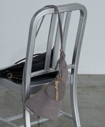 RAY CASSIN | 【500mlのペットボトルが入る】チャーム付トライアングルナップサック(バックパック/リュック)