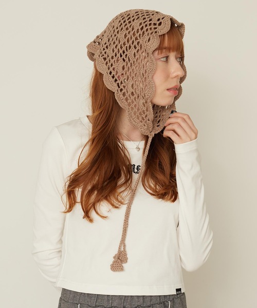 MILKFED.(ミルクフェド)の「KNITTED BABUSHKA(ニットキャップ/ビーニー・レディース・オフホワイト/ブラック/ベージュ・ONE SIZE)」の4枚目の写真